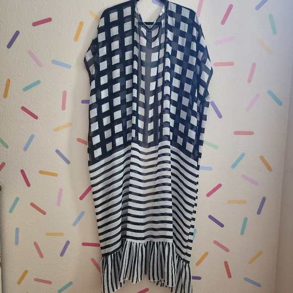 Black and White Sheer Duster Kimono One Size - Picture 4 of 5